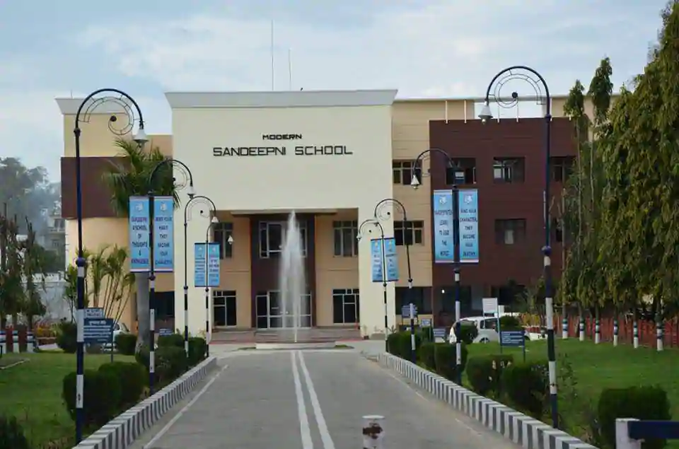 Modern Sandeepni School