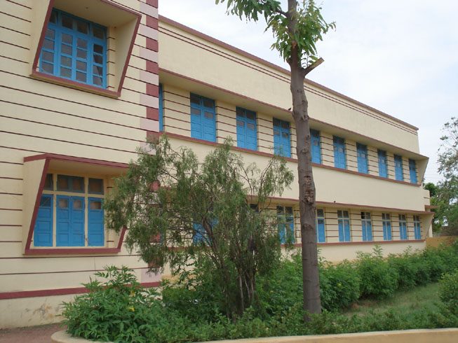 Piramal Girls Senior Secondary School